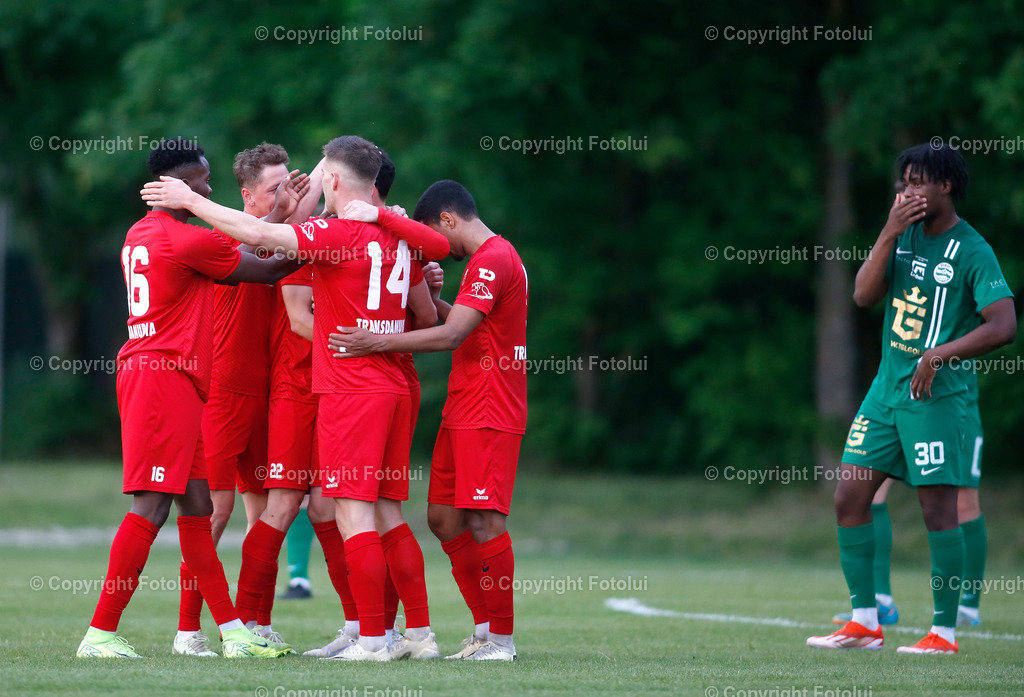 A_LUI_09052025_31 | SPORT,FUSSBALL REGINALLIGA MITTE,09.05.2025 ASKOE OEDT-DSV LEOBEN,IM BILD: VDIE SPIELER VON ASKOE  OEDT JUBELN UEBER DIE FUEHRUNG  FOTO:FOTOLUI