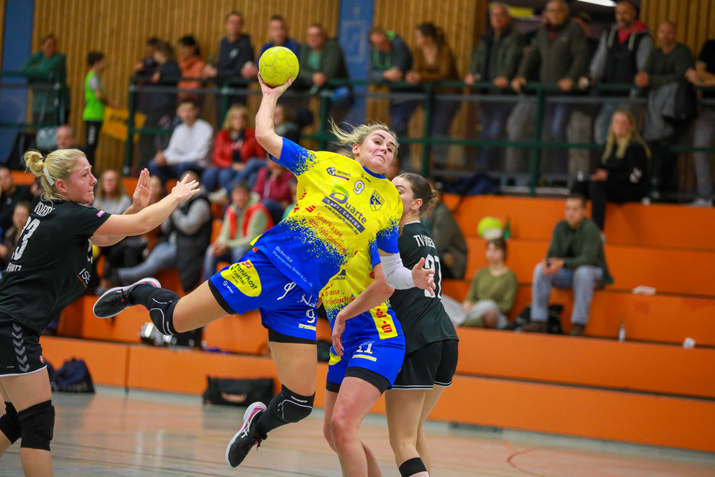 SVN_TvVoerde_021124_086 | Bildergalerie von Sport-Ereignissen aber auch von weiteren spannenden Dingen - nicht nur vom Niederrhein. In Anlehnung an den bekannten Spruch von Hanns Dieter Hüsch heißt das Motto: "Niederrhein ist überall".  - Realisiert mit Pictrs.com