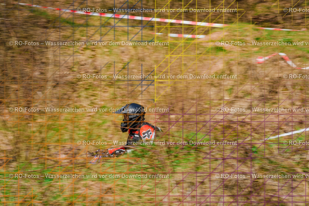2 Lauf Mernes-208 | Sportfotografie von RO-Fotos: Motorsport, Motocross, Enduro, Laufveranstaltungen und Triathlon. Professionelle Fotos von Sportlern und Events. - Realisiert mit Pictrs.com