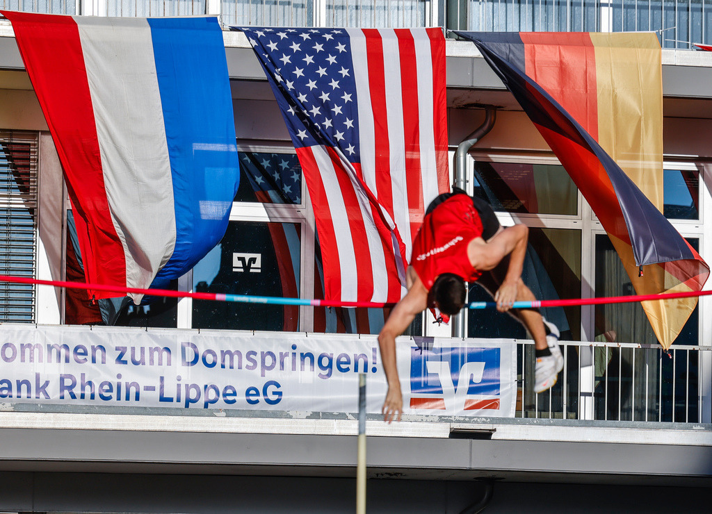 top-top.de 240913-170 | Foto, Video, Fotografie, Videografie, Fotobox, DJ, Discjockey, Musik, Musikbox, Veranstaltung, Photobooth, Amazon, Ebay, Buchtipp, Bestseller, Autor, Verlag, Buch, Wesel, Hamminkeln, NRW, Dinslaken, Rees, Drohne, Hochzeit, Party, Fotobox, Wesel, Fotograf