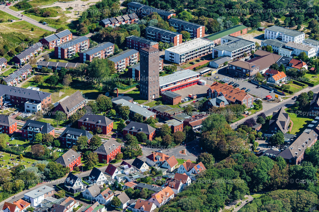 Norderney_Wasserturm_ELS_7161050923 | NORDERNEY 05.09.2023 Sehenswürdigkeit und Tourismus- Attraktion des Geschichts- Denkmal " Wasserturm Norderney " in Norderney im Bundesland Niedersachsen, Deutschland. // Facade of the monument " Wasserturm Norderney " in Norderney in the state Lower Saxony, Germany. Foto: Martin Elsen