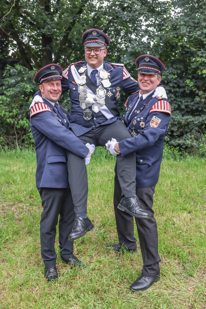 top-top.de 20240705-084 | Foto, Video, Fotografie, Videografie, Fotobox, DJ, Discjockey, Musik, Musikbox, Veranstaltung, Photobooth, Amazon, Ebay, Buchtipp, Bestseller, Autor, Verlag, Buch, Wesel, Hamminkeln, NRW, Dinslaken, Rees, Drohne, Hochzeit, Party, Fotobox, Wesel, Fotograf