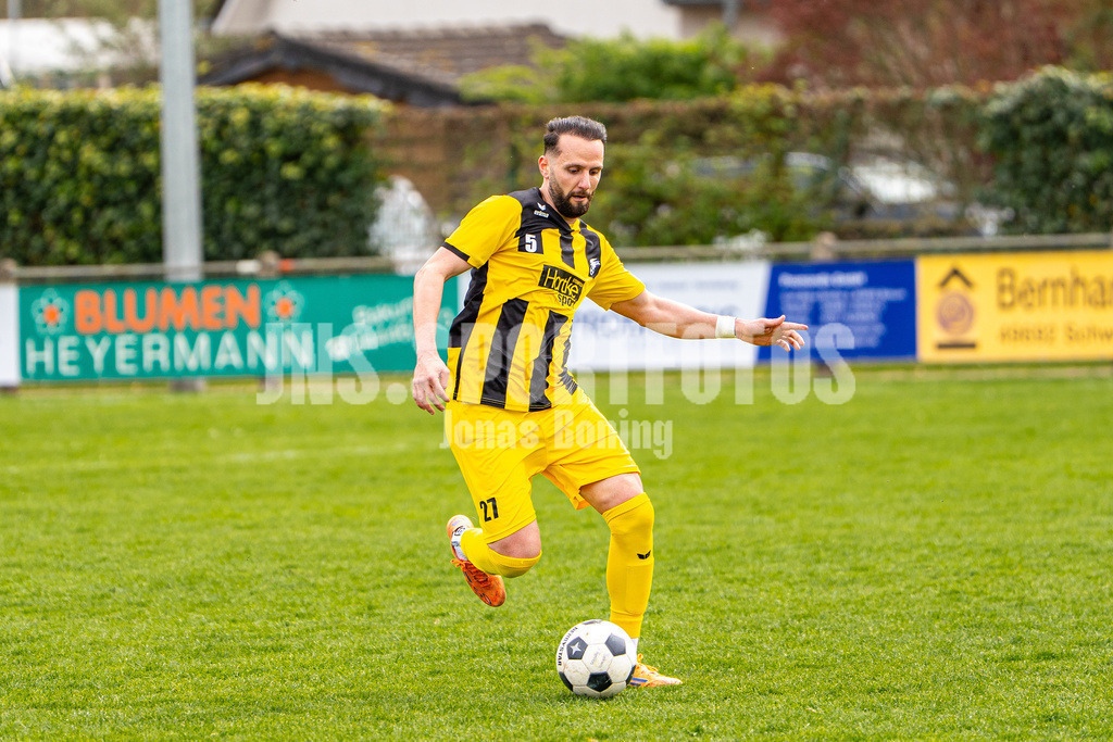 Fußball I Herren I Saison 2025-2026 I Kreisliga VEC I 22. Spieltag I SC SW Bakum - SV Falke Steinfeld I 23628 | jns.sportfotos - Realisiert mit Pictrs.com