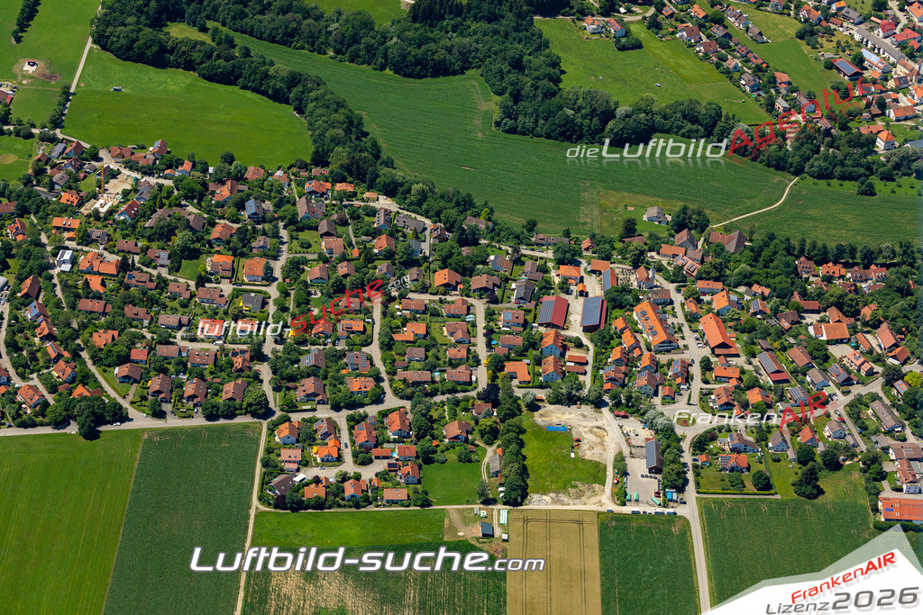 Aktuelles Luftbild von Oberwindach Windach - Die Luftaufnahme wurde 2022 mittels UL-Flugzeug erstellt ( keine Drohne ) - hochauflösende Kamera-Systeme von  Canon -Beste Qualität - Für grossformatige Ausdrucke geeignet. Die Geschenkidee !