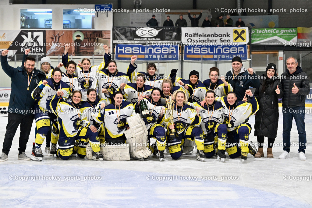 WILDCATS PATERNION & Lady Hawks Siegerehrung-Meisterfeier | Meisterfoto 2024/25 Wildcats Paternion, Mannschaftsfoto Wildcats Paternion, KEHV-Wettspielreferent Michael Baumer, KEHV-Damenreferentin Sabine Huber, WILDCATS PATERNION &amp; Lady Hawks Siegerehrung-Meisterfeier, WILDCATS PATERNION &amp; Lady Hawks Siegerehrung-Meisterfeier am 12.03.2025 in Steindorf (Ossiachersee Halle), Austria, (Photo by Bernd Stefan)