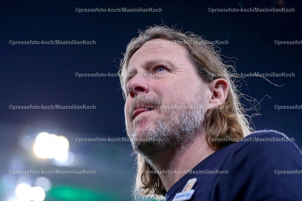 BMG07032501010 | 07.03.2025, Fußball, Borussia Mönchengladbach - 1.FSV Mainz 05, 1. Fußball Bundesliga, Borussia-Park, Saison 2024 2025: Cheftrainer Bo Henriksen (Mainz05)DFB regulations prohibit any use of photographs as image sequences and or quasi-video.