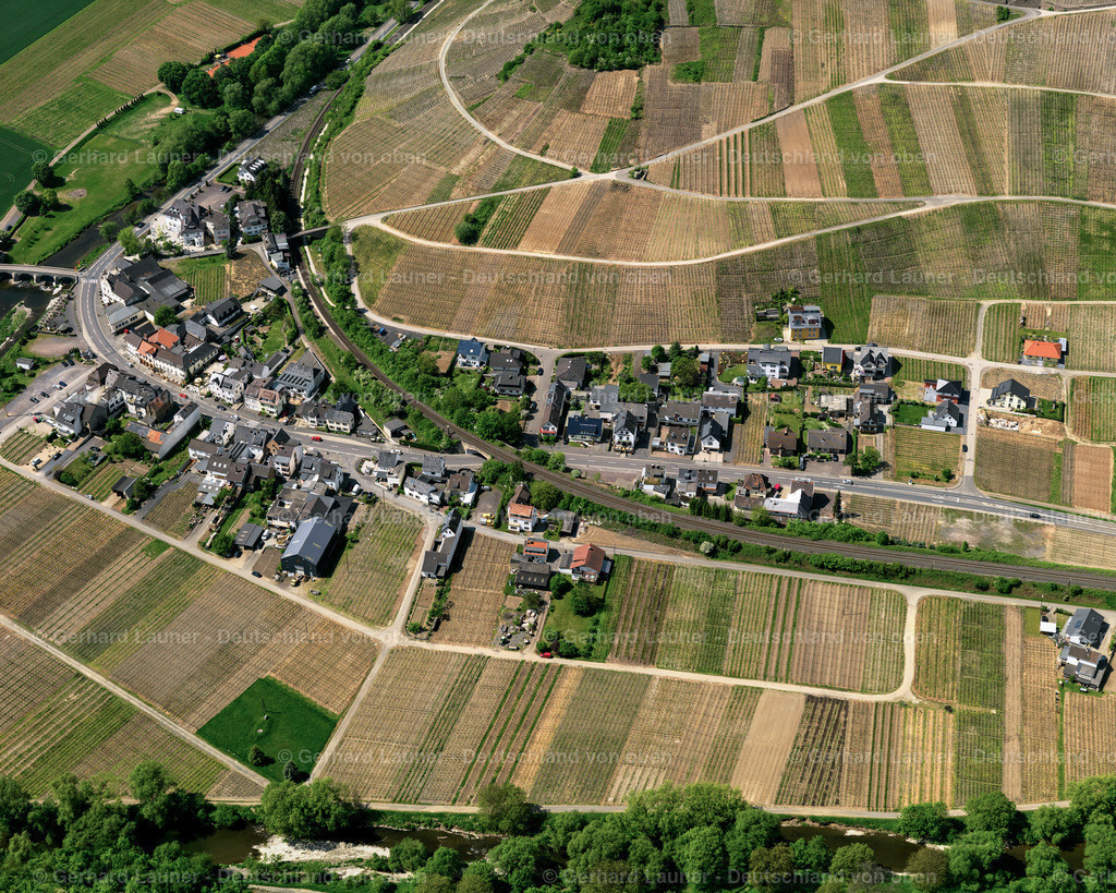 3102237 | Weinberge bei Rech