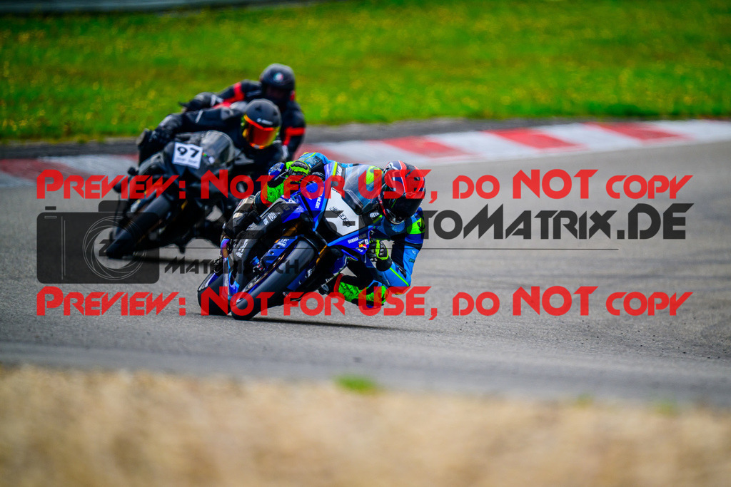 MaZZes_FotoMatrix_240910_6007705_9026 | WEISS