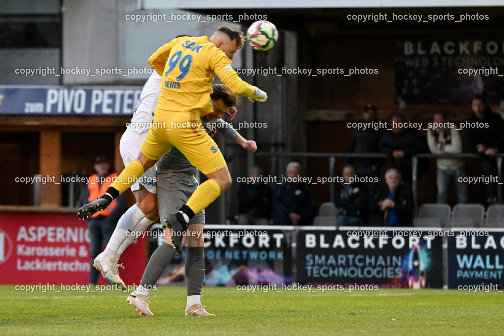 SAK vs. ASKÖ Köttmannsdorf | #99 Arian Rener SAK, #22 Leo Ejup SAK, #8 Ziga Ribic ASKÖ Köttmannsdorf, SAK vs. ASKÖ Köttmannsdorf, SAK vs. ASKÖ Köttmannsdorf am 02.04.2026 in Klagenfurt (Sportpark Welzenegg), Austria, (Photo by Bernd Stefan)