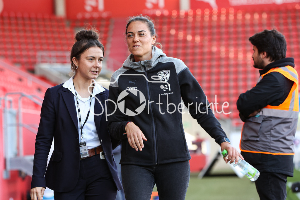 FC Ingolstadt - SV Waldhof Mannheim | zusammen mit Kristina RICHTER FC Ingolstadt Trainerin Sabrina WITTMANN