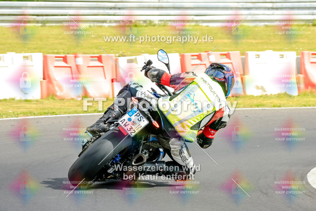 _OTO2546 | Hier findet Ihr Bilder von Touristenfahrten auf der Nürburgring Nordschleife oder von anderen Veranstaltungen die ich besucht habe. Viel Spass beim Durch Schauen 