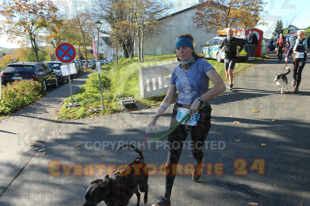 221113_1100_EX1_8549 | Sportfotografie im Rhein-Sieg Kreis, Köln, Bonn, NRW, Rheinland Pfalz, Hessen, etc. Unser Tätigkeitsfeld umfasst den Laufsport vom Volkslauf über den Marathon, Duathlon, Triathon bis zum Ultralauf wie Kölnpfad Ultra oder Schindertrail.