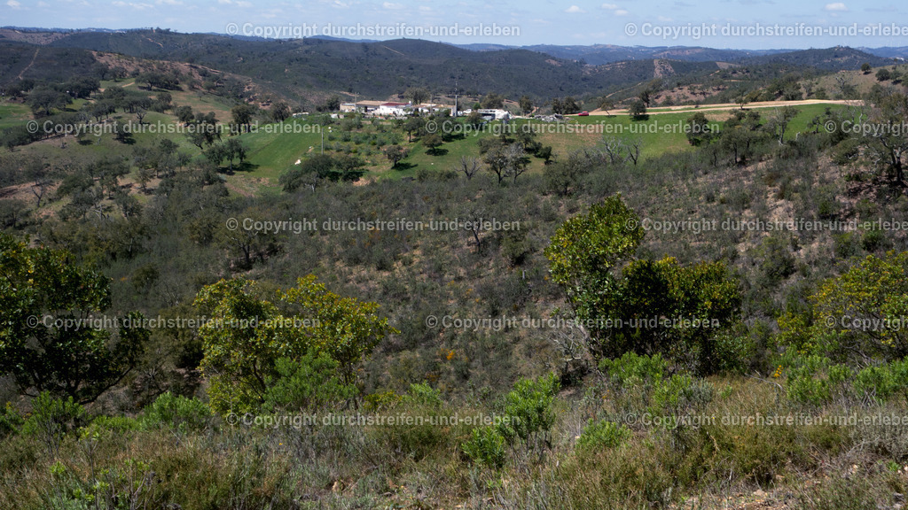 Landwirtschaft in der einsamen Serra do Caldeirão, Cortelha, Algarve | Landwirtschaft in der einsamen Serra do Caldeirão, Cortelha, Algarve - Realisiert mit Pictrs.com