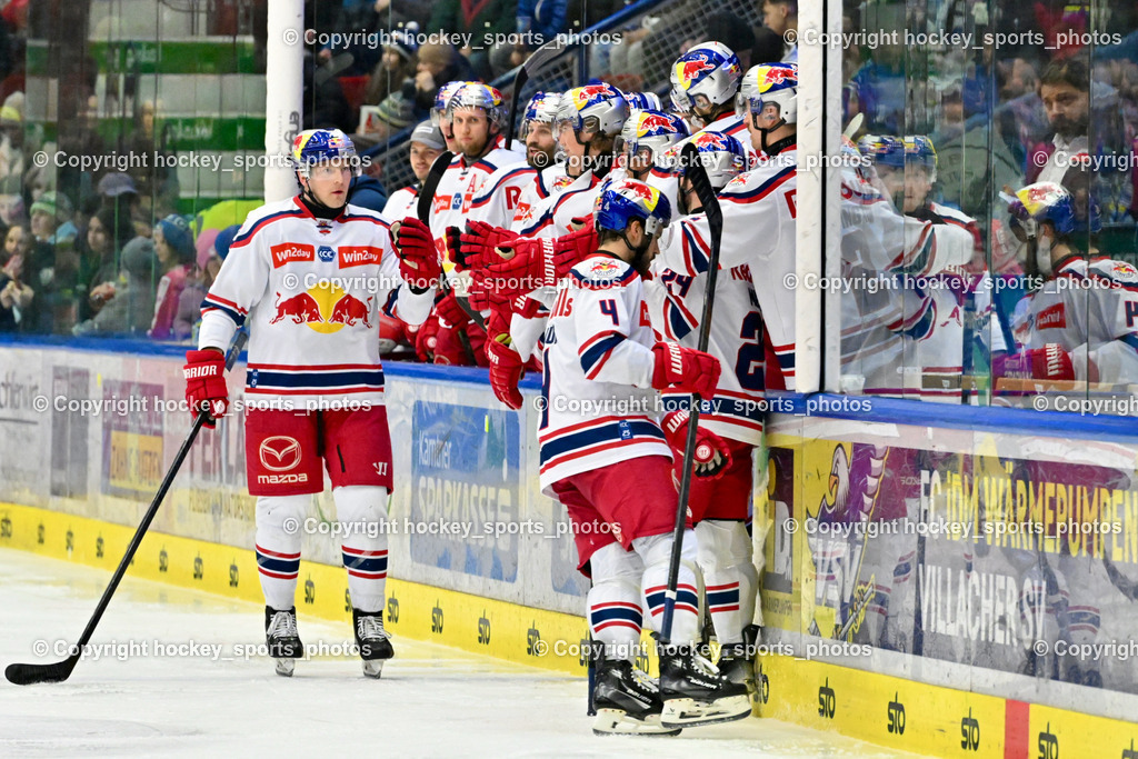 EC IDM WÄRMEPUMPEN VSV vs. EC Red Bull Salzburg | EC Red Bull Spielerbank, EC Red Bull Jubel Mannschaft, EC IDM WÄRMEPUMPEN VSV vs. EC Red Bull Salzburg, EC IDM WÄRMEPUMPEN VSV vs. EC Red Bull Salzburg am 17.01.2025 in Villach (Stadthalle Villach), Austria, (Photo by Bernd Stefan)
