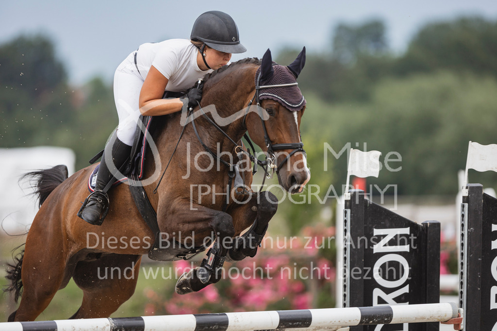 240627_LüPfSpTa_SprPf-L-108 | Deine schönsten Turniermomente als professionelle Fotos! Entdecke hochwertige Pferdesport-Fotografie im Online-Shop. Jetzt Fotos finden & bestellen!