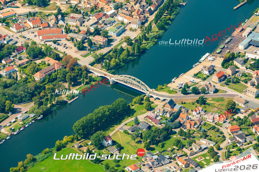 Bild der Stadt Alsleben - Die Luftaufnahme wurde 2025 vom UL-Flugzeug heraus erstellt ( keine Drohne ) - Hochauflösende Luftaufnahme - für professionelle Ausdrucke geeignet. Die Geschenkidee !Hier alle&nbsp;Infos zur Lizenzierung der LuftaufnahmeWir fliegen auch dieses Jahr wieder in Ihre Region um Luftbilder zu erstellen.- Luftbild anfragen