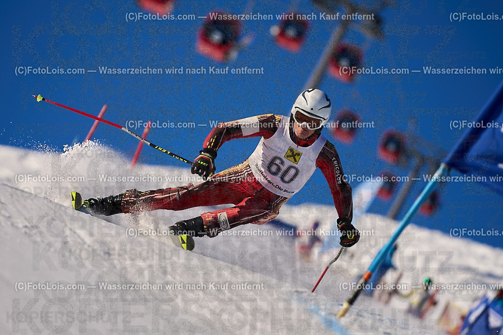 ALP2819_MASTERS-Cup_GS-B Herrn_Schneider Josef jr | (C)FotoLois.com, Alois Spandl. FIS Masters-Cup Wildschönau, Giant Slalom auf der Piste Schatzberg GS, Siegerehrung auf dem Dorfplatz Niederau, Sa 13. Januar 2024.
