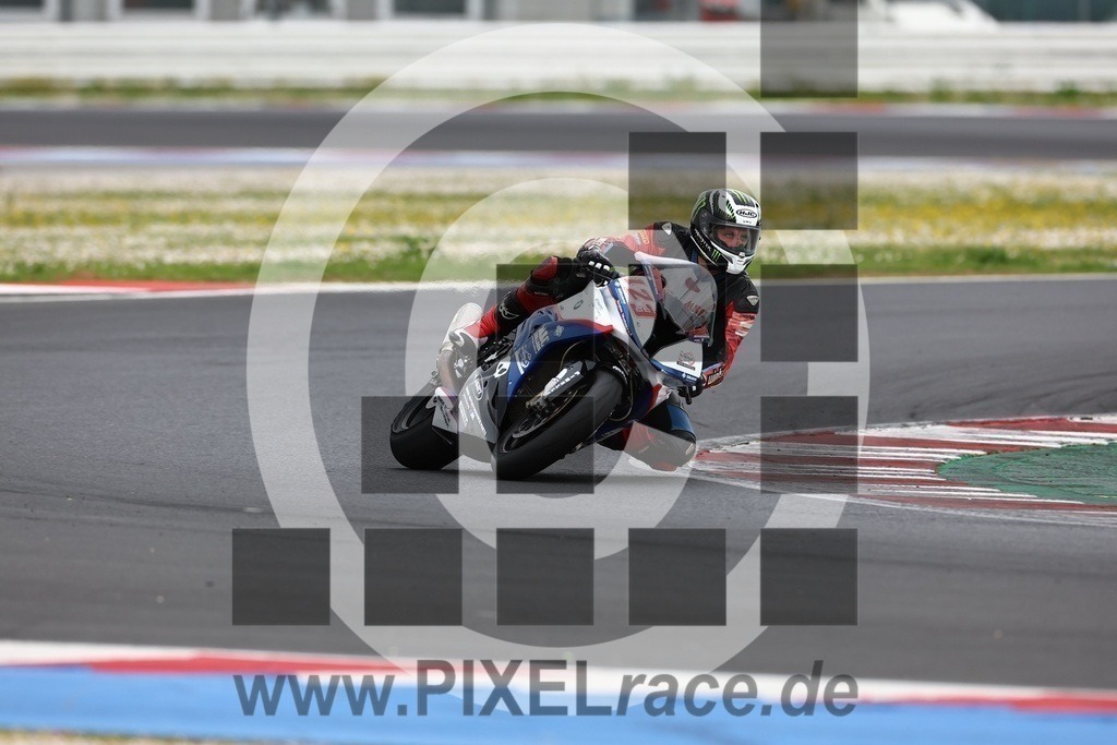 0123-20240329_00240 | Schöne Erinnerungen an spannende Momente - das festzuhalten ist unser Job. PIXELrace.de ist seit 2003 auf den Rennstrecken Europas unterwegs um die Action draußen beim Fahren und die wunderbare Stimmung imm Fahrerlager für euch einzufangen.