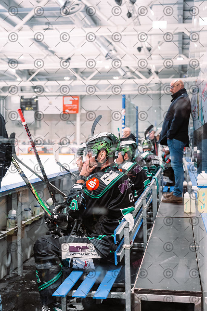Alligators_vs_Stuttgart_16_11_2025-76 | Höchstadt Alligators Fotogalerie: Eishockey-Action aus Franken. Professionelle Spielfotos, Portraits & Stadionbilder zum Download. Jetzt entdecken! - Realisiert mit Pictrs.com