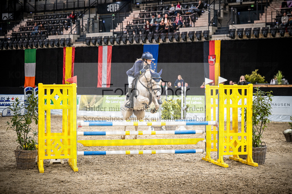 DOS_3485 | Entdecke hochwertige Reitturnierfotos von Foto Oger. Professionell, emotional und authentisch – jetzt Lieblingsmomente im Shop bestellen.Deutschlandweite Turnierfotografie. - Realisiert mit Pictrs.com