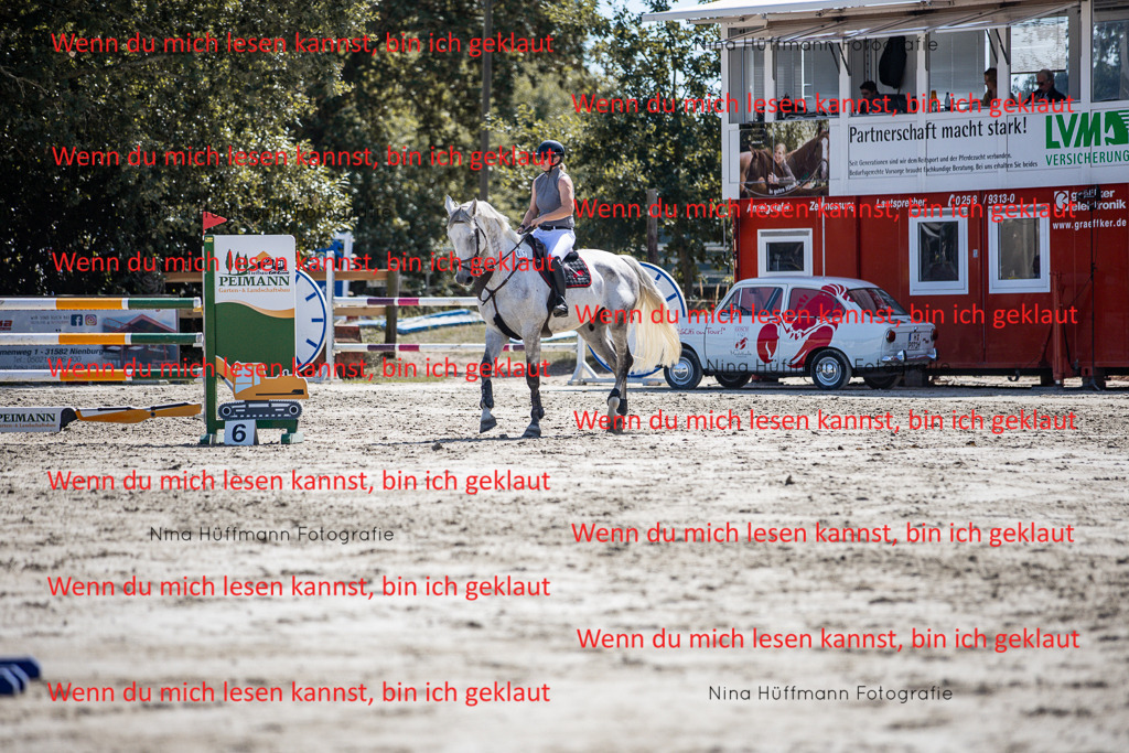 BK1A6466 | Turnierbilder Turnierfotos Nina Hüffmann Turnierfotografie Pferdefotografie Tierzeichnung Haustierzeichnung Pferdezeichnung Hundezeichnung Videograf  - Realisiert mit Pictrs.com