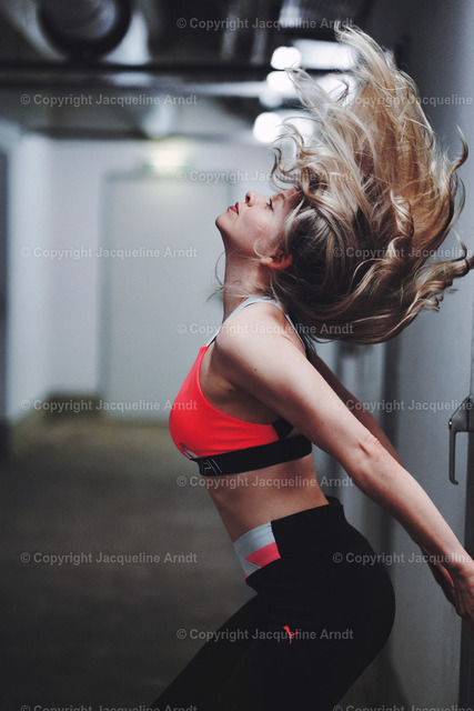 Fitnessgirl | Fotografie Photography Dresden Photoshooting  Fotoshooting Fotografin Dresdencity Bilder  Foto Dresdenvideos Kalender Postkarten Bilderdownload Portrait Hochzeitsfotografie Familienfotos Bewerbungsbilder Studiofotografie Fotograf Dresdenbilder Business - Realisiert mit Pictrs.com