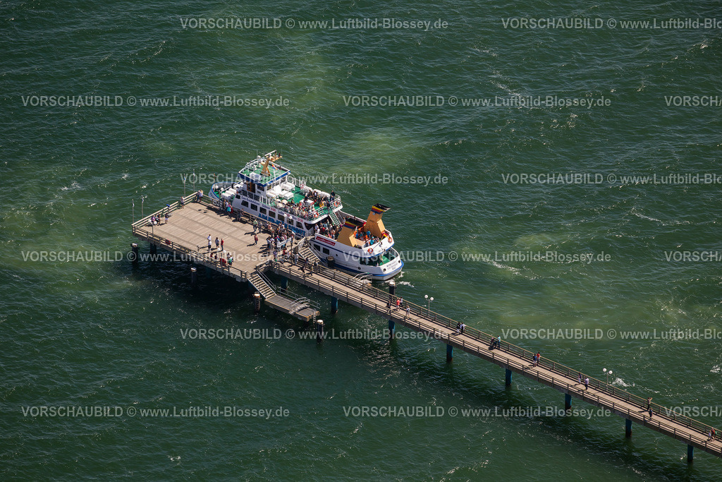 Ruegen12083296Binz | Luftbild, Strand und Anleger von Binz,  Binz, Insel Rügen, Mecklenburg-Vorpommern, Deutschland, Europa