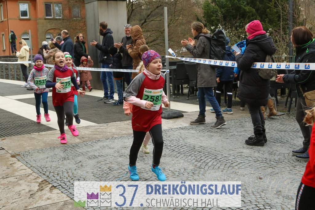 AOK JuniorCup 400m | 3Koenigslauf 2023 - Realisiert mit Pictrs.com