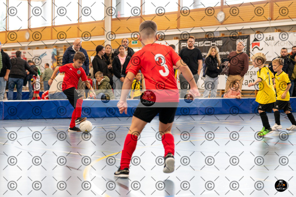 20251123_FCR-Hallenturnier-F3_2_016-40 | Sport und Naturfotografie von Roberto Esposito zeigt echte Momente Bewegung und die Schönheit der Natur. Ausdrucksstarke Bilder schaffen Emotionen.