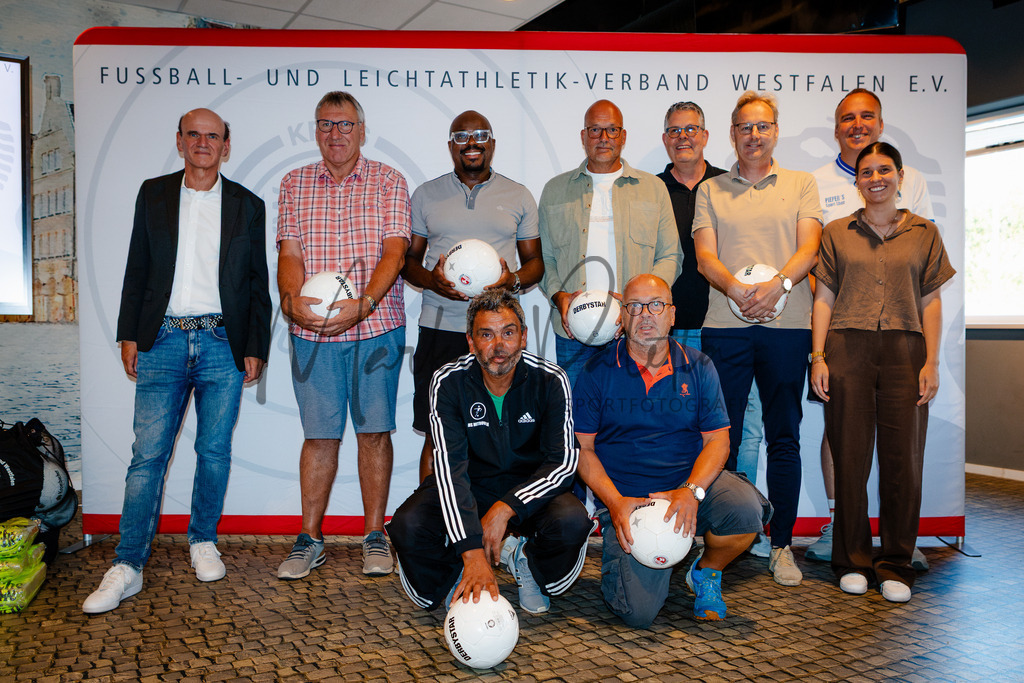 20260702-kreisfußballkonferenz-0088 | Das ist die Fotodatenbank für authentische Sportfotografie aus Münster: Markus Paletta fotografiert Teams, Sportler:innen, Kinder, Events & Unternehmen. - Realisiert mit Pictrs.com