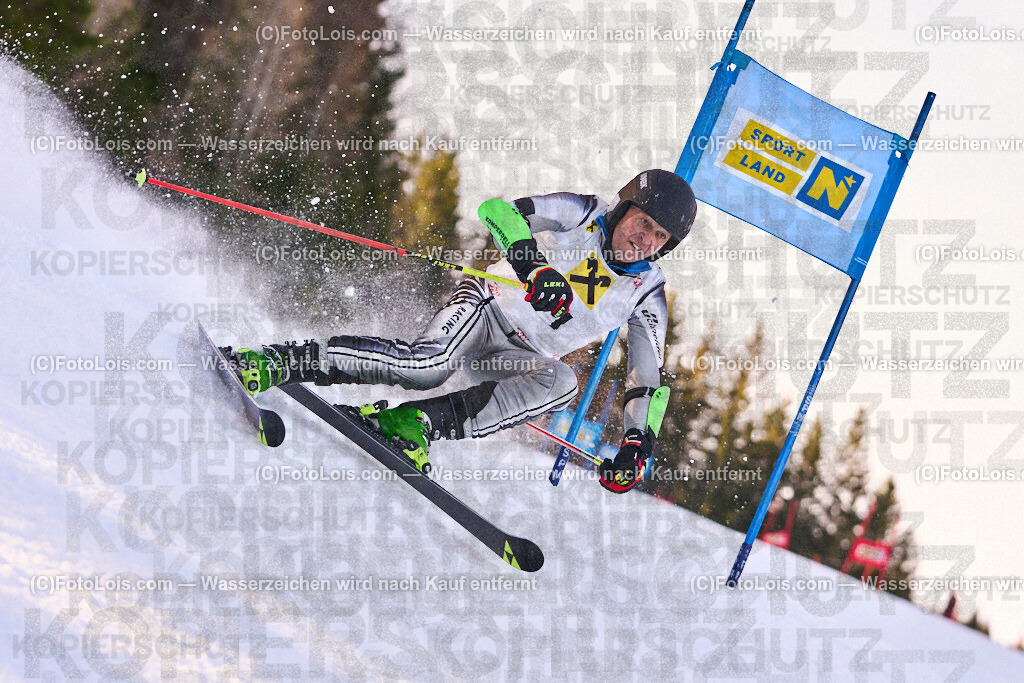 ALP0323_MastersCup-RTL-I_LKHF_Sigmund Karl | NÖ Raiffeisen MastersCup, Jugend - Damen - Herren, Riesentorlauf-Rennen 1 auf der Fuchswaldpiste, durchführender Verein: Schiklub Lackenhof, So 9. Februar 2025.