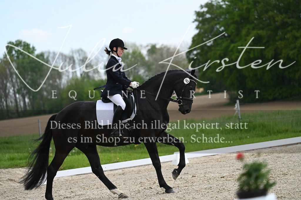 20230512_JK-Röhrsdorf-03-073 | Pferde- und Turnierfotografie in Westsachsen. Pferdeportraits, Auftragszeichnungen und intuitive Kunst.