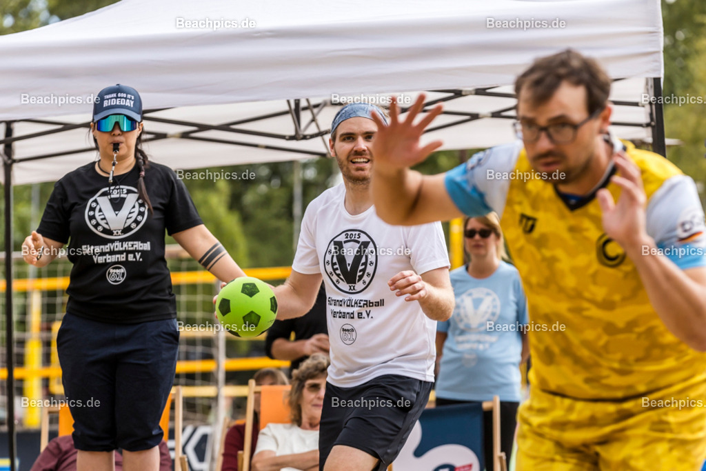 2025-200083671-Strandvölkerball-WM |  24.08.2025; Berlin Foto: Gerold Rebsch - www.beachpics.de