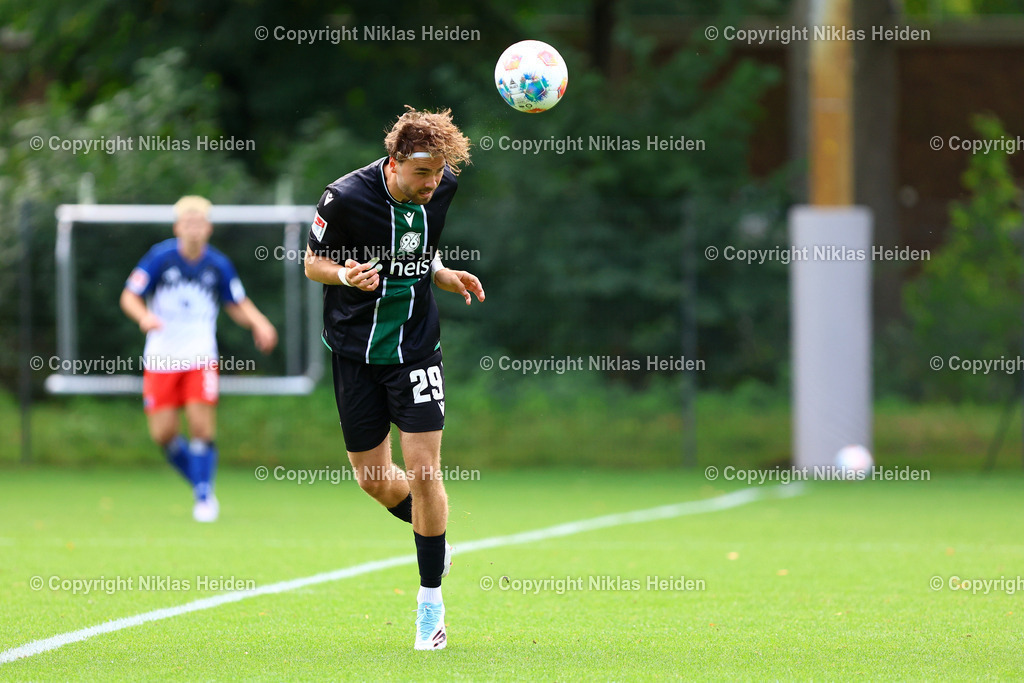 NH_HamburgerSV_Hannover96_Testspiel_04092025 | #29 Kolja Nuno Oudenne (Hannover 96)Fußball I Herren I Freundschaftsspiel I Saison 2025-2026  I Hamburger SV -Hannover 96 I 04.09.2025 I Trainingsplatz Volksparkstadion