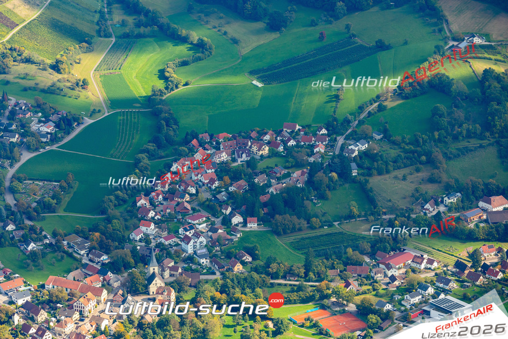 Klassische Luftaufnahme ohne Drohne zeigt:Untersteinbach bei Pfedelbach - Die Luftbildaufnahme wurde 2025 vom UL-Flugzeug heraus erstellt ( keine Drohne ) - Hochauflösende Luftaufnahme -Nicht vergleichbar mit Google Maps oder Satelittenbilder- Die Geschenkidee !Mit Lizenz und Bildrechte bestellbar