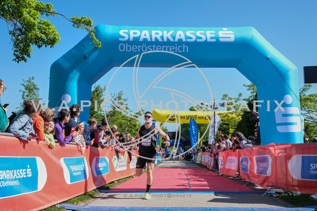 ..... | LINZ,AUSTRIA,27.April 24, Int. 3 Brückenlauf Linz  , Image shows: Photo: WAPICS / Michael ring