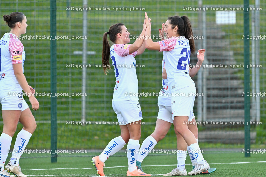 Liwodruck Carinthians Hornets vs. FK Austria Wien Frauen 19.11.2023 | Jubel FK Austria Wien Frauen, #9 Alisa Ziletkina, #20 Dominique Bruinenberg, #24 Yvonne Weilharter