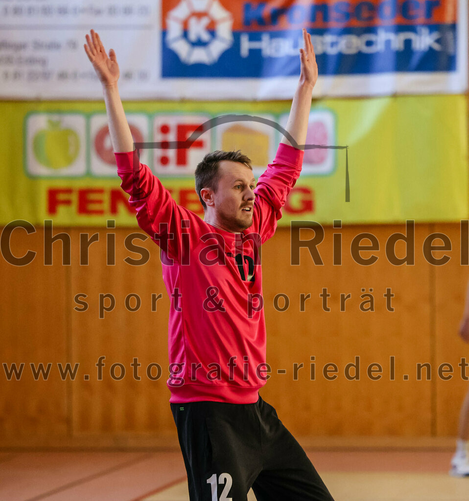 2024-01-28_088_SpVgg_Altenerding_II_gegen_HSG_Schwab-kirchen | Erding, Deutschland, 28.01.2024:
Handball, Bezirksklasse Männer Staffel Süd West 2023 / 2024, 9. Spieltag, SpVgg Altenerding gegen HSG Schwab/kirchen, Endergebnis: 30:24

Julian Weidmann (HSG Schwab/kirchen, #12)

Foto: Christian Riedel / fotografie-riedel.net