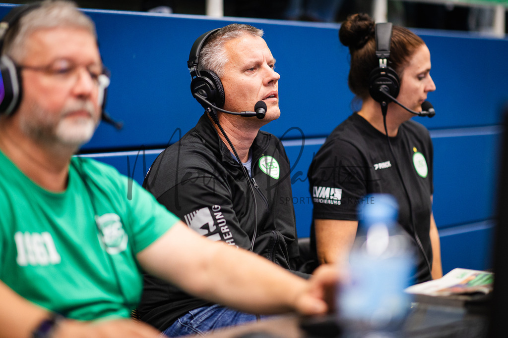 Volleyball, 1. Bundesliga Frauen, Hauptrunde, 1. Spieltag, Saison 2025/2026: USC Münster - SSC Palmberg Schwerin | 1. Bundesliga Frauen, Hauptrunde, 1. Spieltag, Saison 2025/2026, USC Münster empfängt SSC Palmberg Schwerin in der Sporthalle Berg Fidel in Münster. Foto: sportfotografie.ms | Markus Paletta - Realisiert mit Pictrs.com