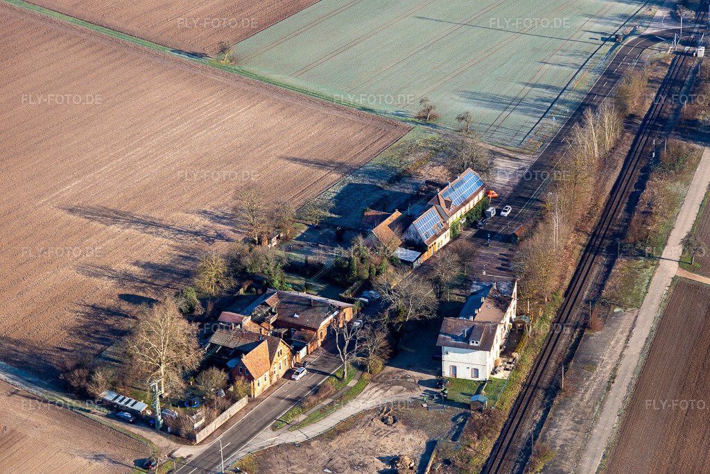 Luftbild: Radhaus Schultz gegenüber Schaidter Bahnhof in Steinfeld im Bundesland Rheinland-Pfalz in Deutschland. Foto: IMG_124131.jpg vom 11.01.2021 durch Werner Riehm/FLY-FOTO.de