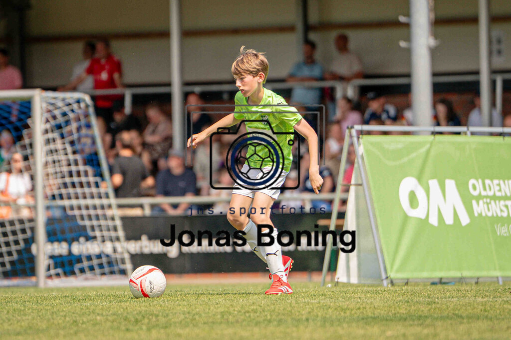 Fußball I E-Junioren I Saison 2025-2026 I OM-Cup Lüsche I Samstag  I 22417 | jns.sportfotos - Realisiert mit Pictrs.com