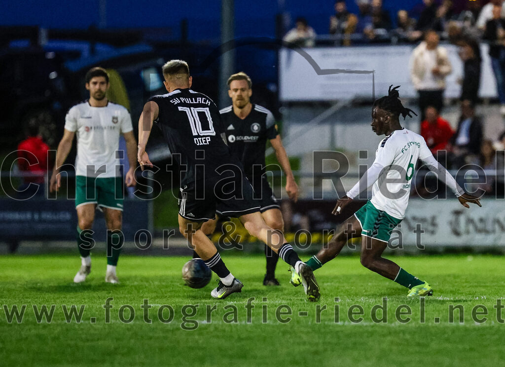 2024-04-05_087_FC_Schwaig_gegen_SV_Pullach | Oberding, Deutschland, 05.04.2024:
Fußball, Landesliga Südost 2023 / 2024, 28. Spieltag, FC Schwaig gegen SV Pullach, Endergebnis: 2:0

Gilbert Diep (SV Pullach, #10), Bilal Ibrahim (FC Schwaig, #6)

Foto: Christian Riedel / fotografie-riedel.net
