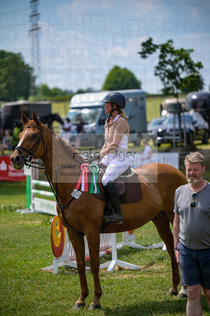 Reitturnier Voxtrup | Entdecke hochwertige Reitturnierfotos von Foto Oger. Professionell, emotional und authentisch – jetzt Lieblingsmomente im Shop bestellen.Deutschlandweite Turnierfotografie. - Realisiert mit Pictrs.com