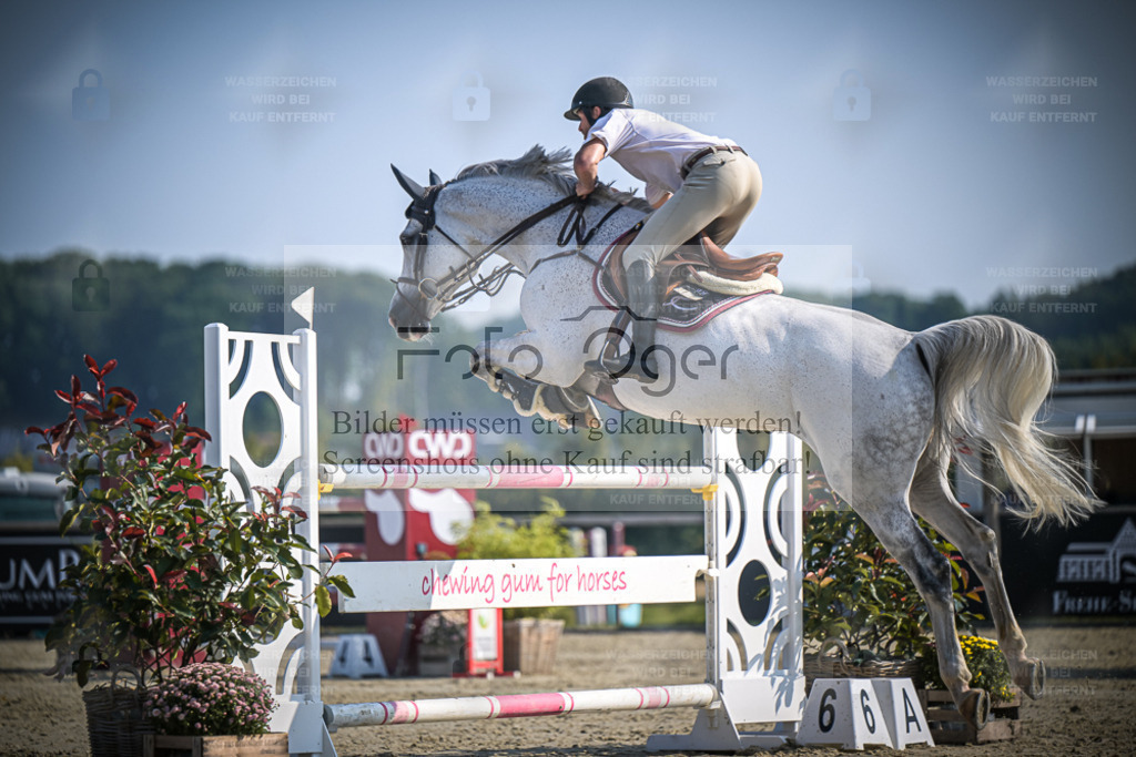 DOS_1226 | Entdecke hochwertige Reitturnierfotos von Foto Oger. Professionell, emotional und authentisch – jetzt Lieblingsmomente im Shop bestellen. - Realisiert mit Pictrs.com