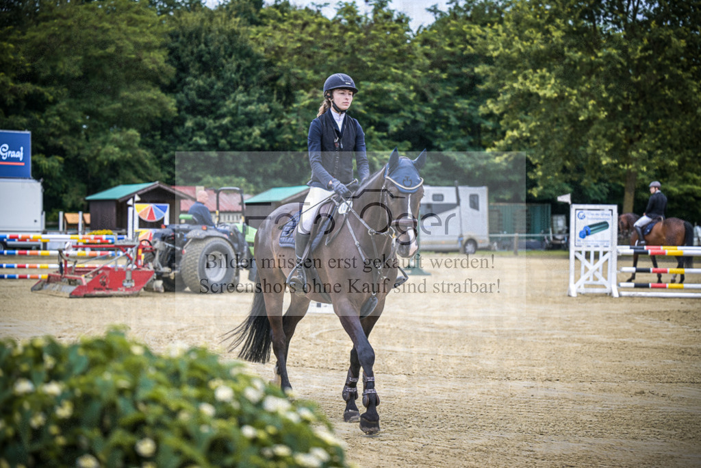 DOS_4334 | Entdecke hochwertige Reitturnierfotos von Foto Oger. Professionell, emotional und authentisch – jetzt Lieblingsmomente im Shop bestellen.Deutschlandweite Turnierfotografie. - Realisiert mit Pictrs.com