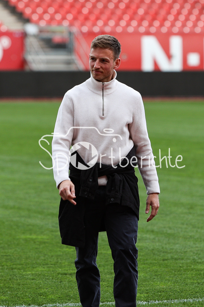 1. FC Nürnberg II - FC Bayern Amateure | im Bild der heute gesperrte Timo KERN (FCB #10) / Freisteller / Einzelfoto