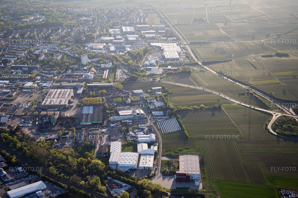 Luftbild: Industriegebiet Nord in Landau in der Pfalz im Bundesland Rheinland-Pfalz in Deutschland. Foto: IMG_077469.jpg vom 21.04.2015 durch Werner Riehm/FLY-FOTO.de