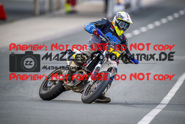 MaZZes_FotoMatrix_230506_3002 | UE40