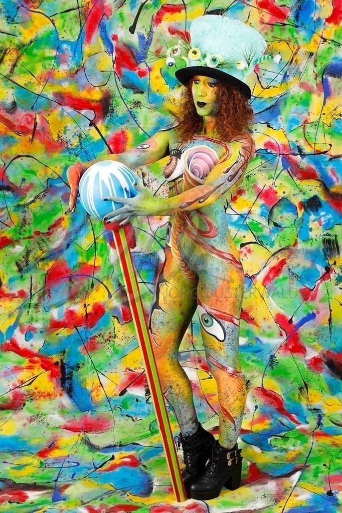 Bodypainting-PSYCHEDELIC_2229 | #010 | Modell: Lena | Foto: Tschiponnique Skupin - Realisiert mit Pictrs.com