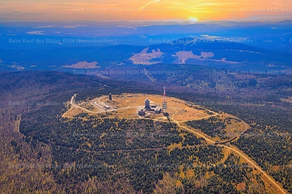 Brocken_Sonnenuntergang_neo_IMG_8301 | Der Brocken im Sonnenuntergang - Realisiert mit Pictrs.com